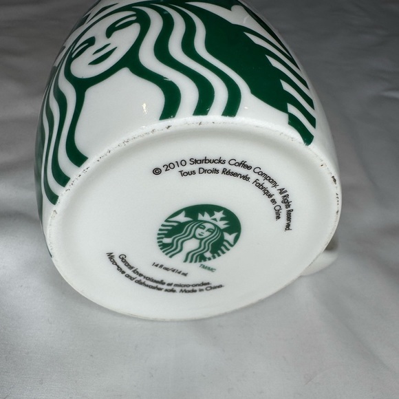 STARBUCKS 2010 Coffee Large Ceramic Mug Cup Green Mermaid Logo 14 oz. - Picture 3 of 6